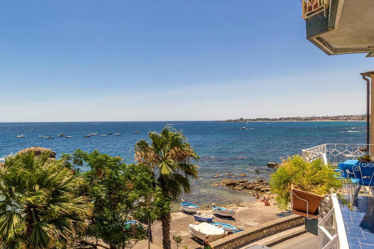 Brezza Di Mare Giardini Naxos Exterior foto